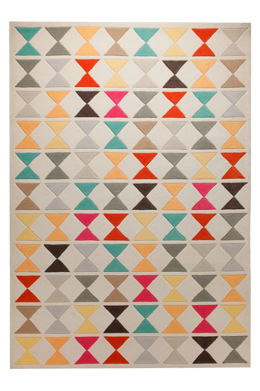 Dreiecke in Türkis und Orange - Handtuft auf Wollweiß 160 x 230 cm