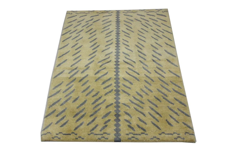 Nepal Teppich 140 x 190 cm - mehrfarbig