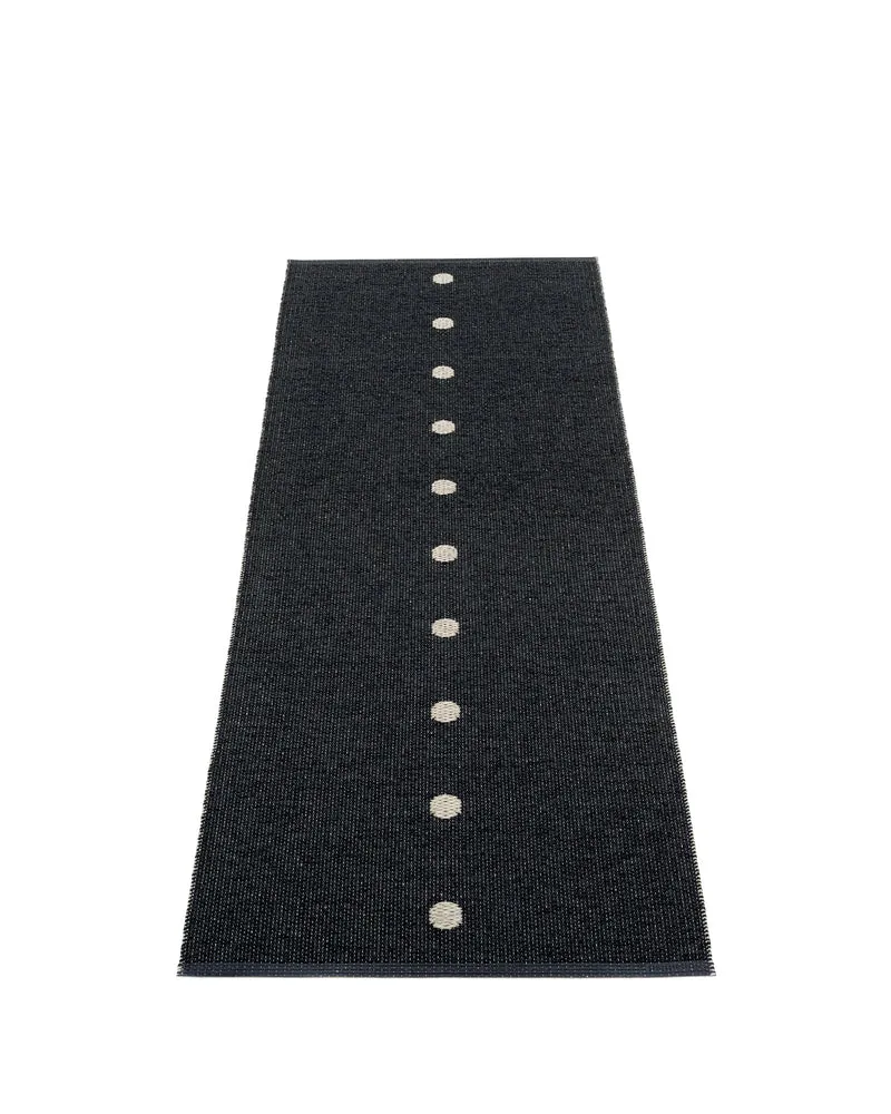 PEG Black - Runner Rug