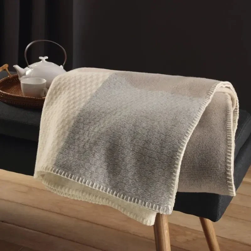 Kuscheldecke aus Merinowolle Frame